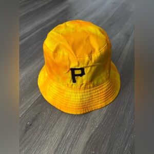 beautiful reversible hat.